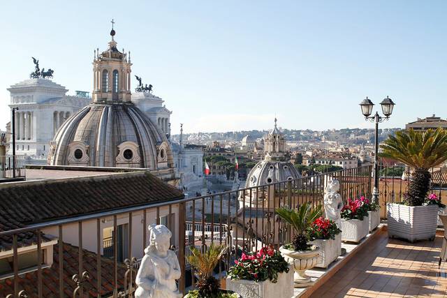 Magnífica terraza en la azotea Hotel Pace Helvezia Roma