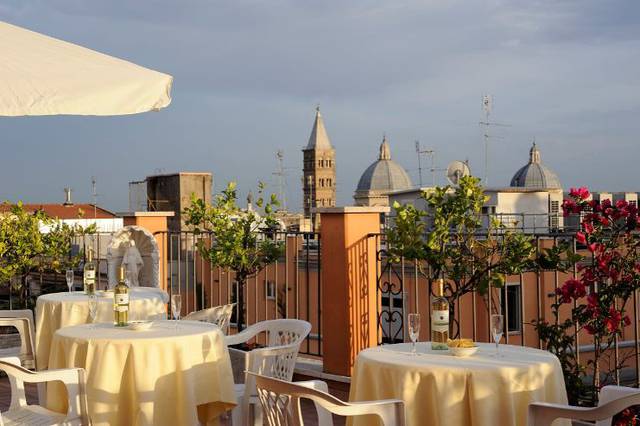 Magnífica terraza en la azotea Hotel Torino Roma