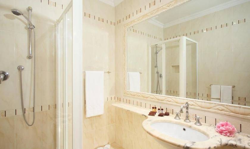 Standard quadruple room Genio Hotel Rome Standard quadruple room Genio Hotel Rome