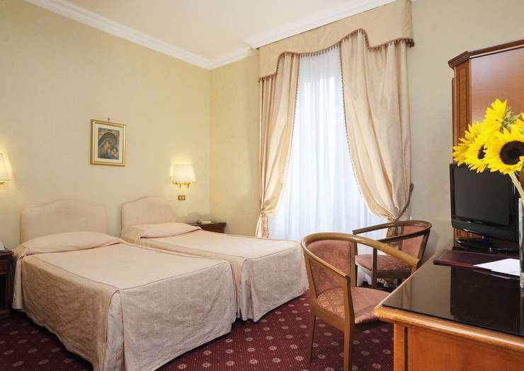 Standard double room Torino Hotel Rome Standard double room Torino Hotel Rome