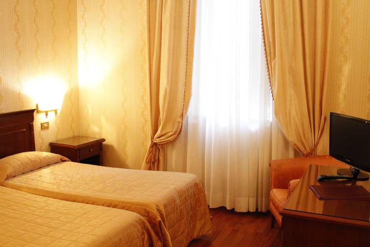 Habitación doble estándar Hotel Torino Roma Habitación doble estándar Hotel Torino Roma