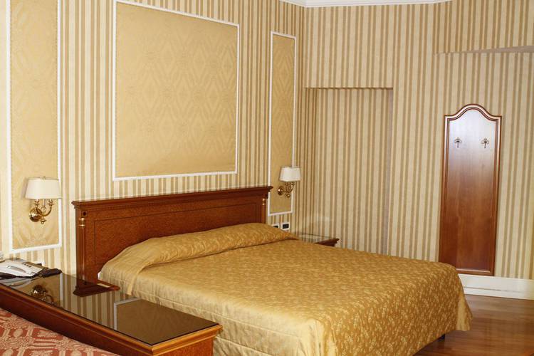 Standard triple room gallia hotel rome Standard triple room gallia hotel rome