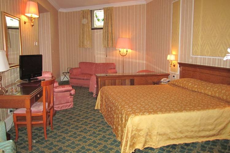 Standard quadruple room gallia hotel rome Standard quadruple room gallia hotel rome