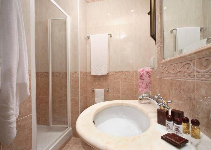 Standard double room Eliseo Hotel Rome Standard double room Eliseo Hotel Rome