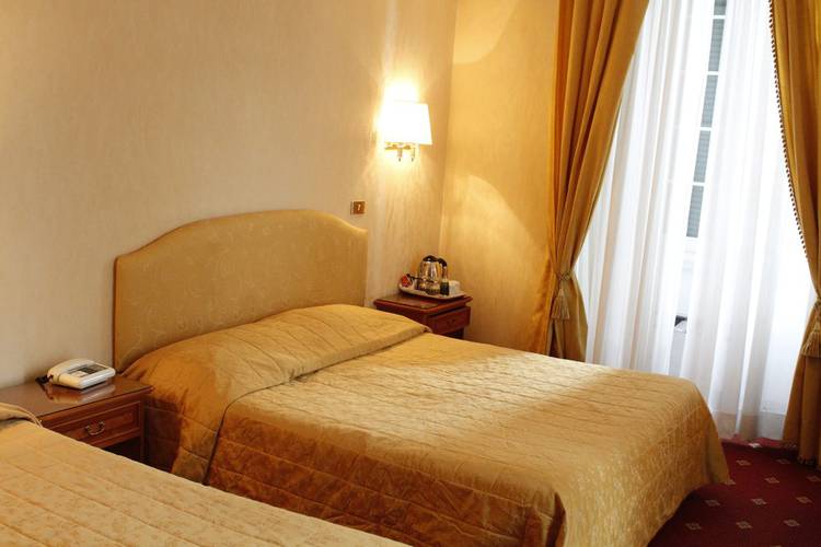 Standard triple room viminale hotel rome Standard triple room viminale hotel rome