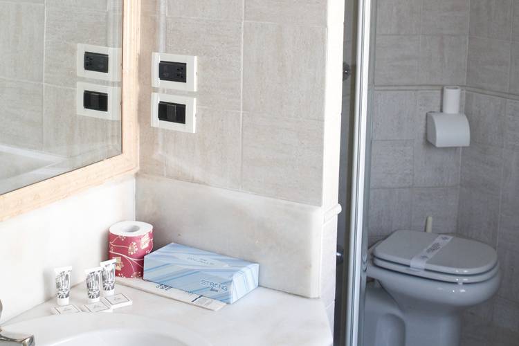Single room gallia hotel rome Single room gallia hotel rome