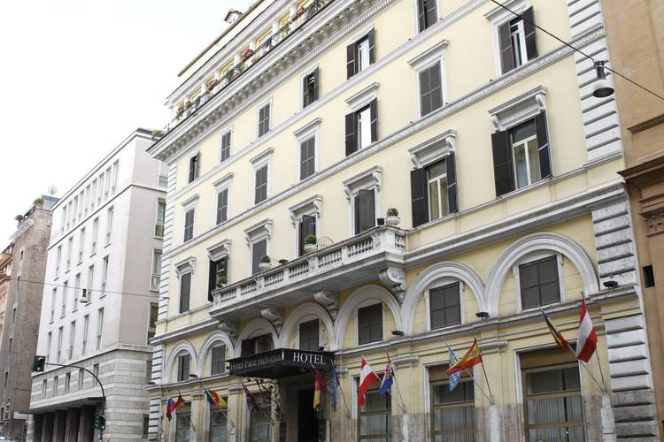 Fassade Pace Helvezia Hotel Rom