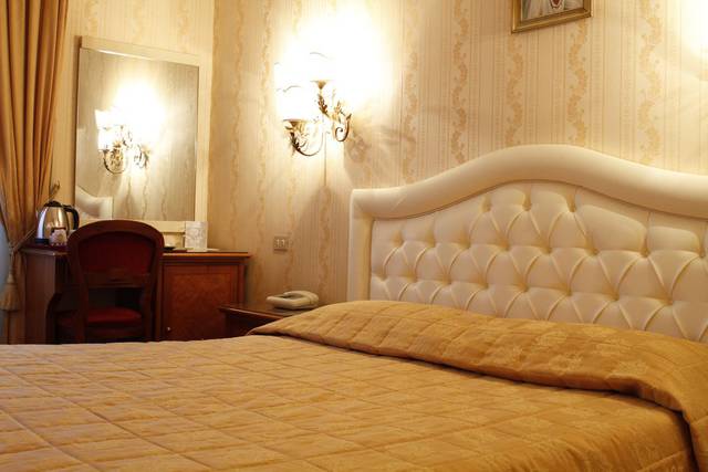 Standard double room Eliseo Hotel Rome