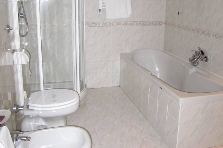 Standard triple room gallia hotel rome Standard triple room gallia hotel rome