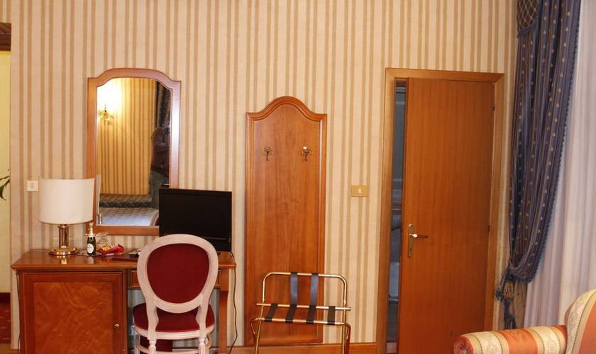 Chambre triple standard Hotel Sistina Rome