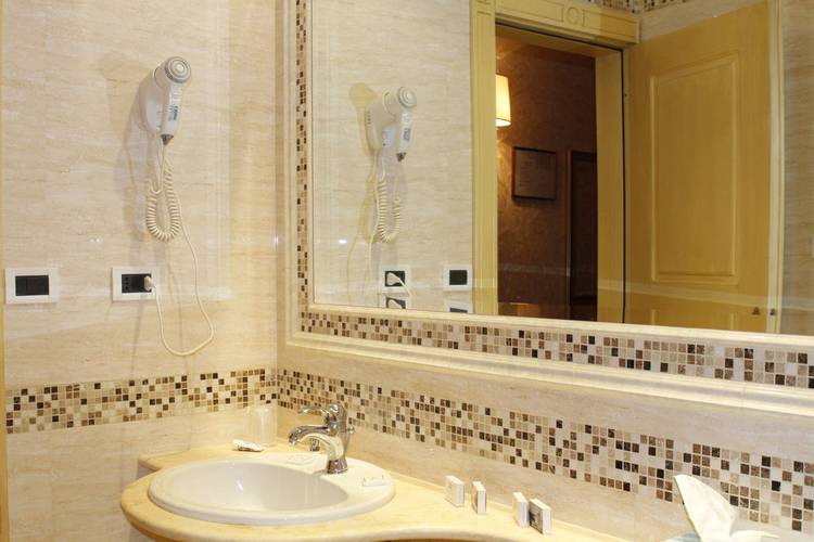 Standard double room gallia hotel rome Standard double room gallia hotel rome