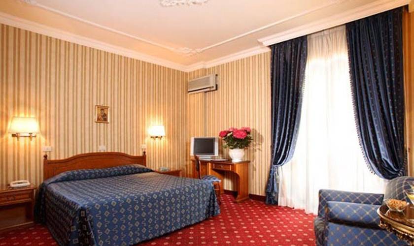 Standard triple room Pace Helvezia Hotel Rome Standard triple room Pace Helvezia Hotel Rome