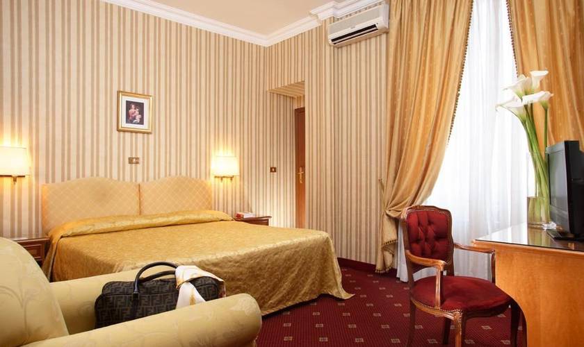 Habitación cuádruple estándar Hotel Pace Helvezia Roma