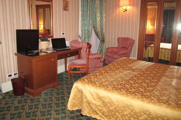 Standard double room gallia hotel rome Standard double room gallia hotel rome