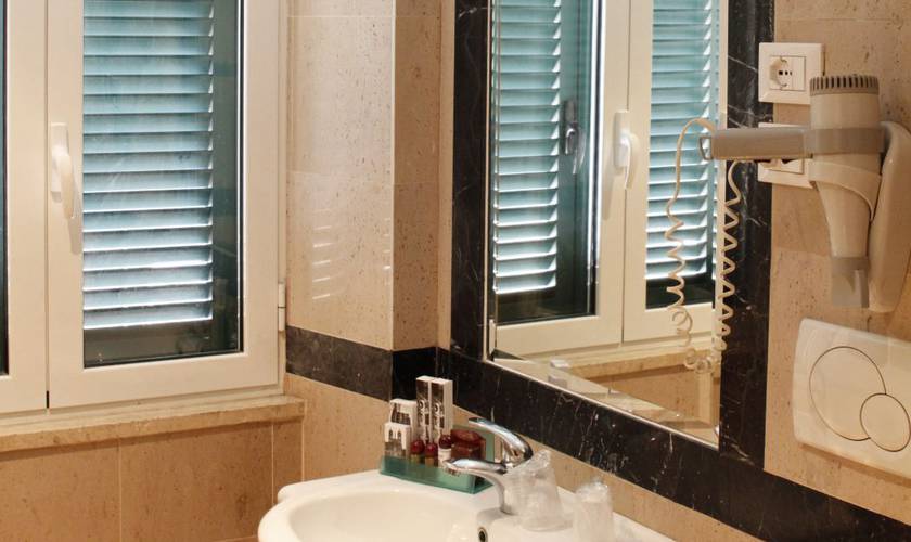 Single room Boutique Hotel Trevi Rome Single room Boutique Hotel Trevi Rome