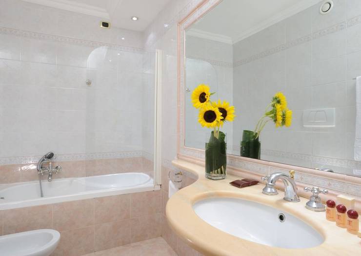 Standard quadruple room Torino Hotel Rome Standard quadruple room Torino Hotel Rome