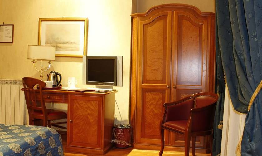 Standard double room Genio Hotel Rome Standard double room Genio Hotel Rome