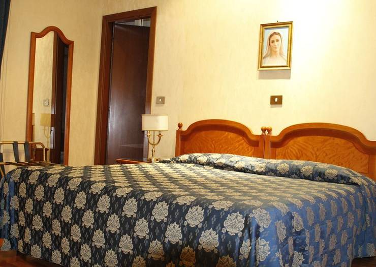 Standard double room Genio Hotel Rome Standard double room Genio Hotel Rome