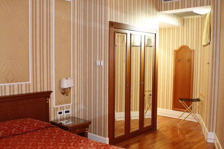 Standard triple room gallia hotel rome Standard triple room gallia hotel rome