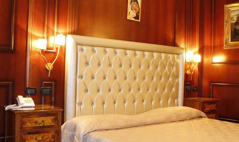 Standard dreibettzimmer Boutique Hotel Trevi Rom Standard dreibettzimmer Boutique Hotel Trevi Rom
