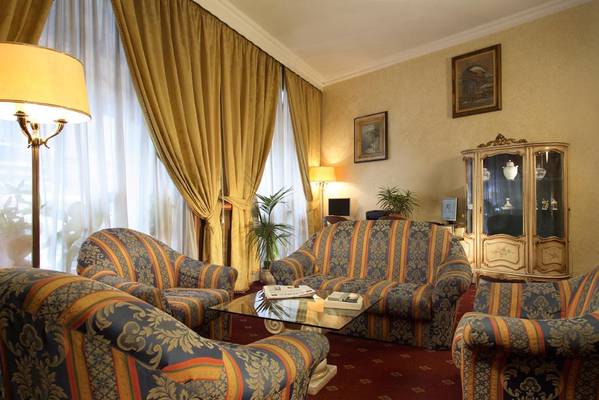 Lobby Hotel Genio en Roma