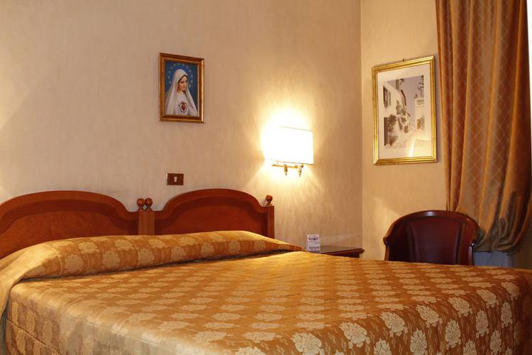 Zimmer Pace Helvezia Hotel Rom