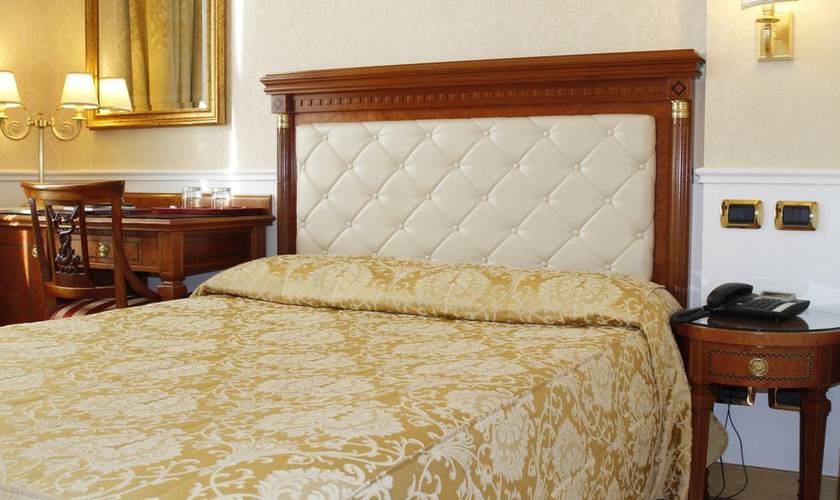 Standard double room for single use Villa Pinciana Hotel Rome