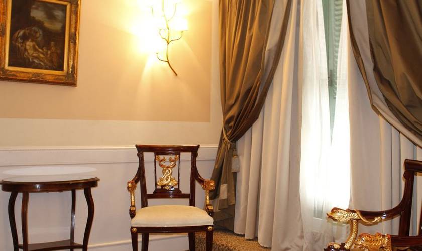 Single room Boutique Hotel Trevi Rome