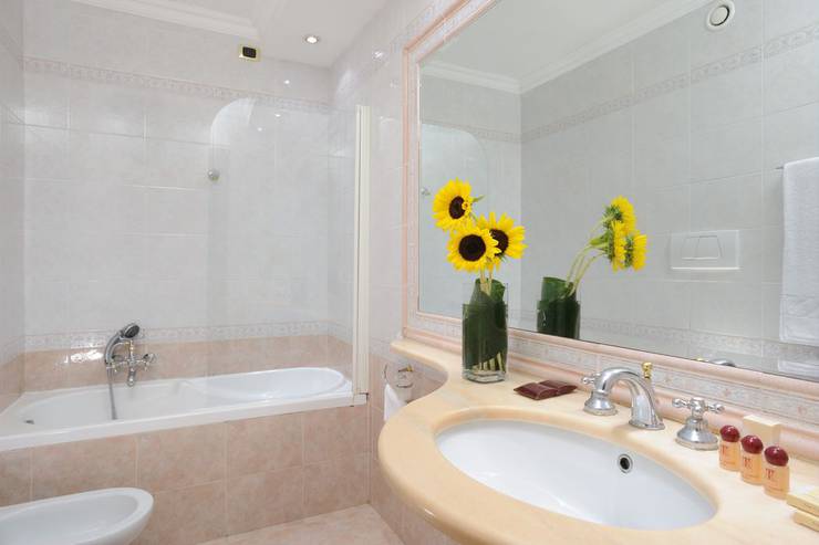 Standard quadruple room Torino Hotel Rome Standard quadruple room Torino Hotel Rome