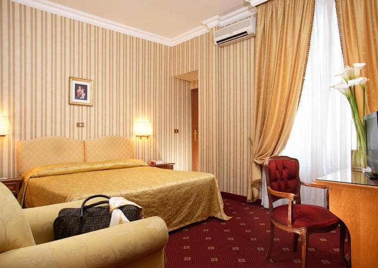 Stanza quadrupla standard Hotel Pace Helvezia Roma