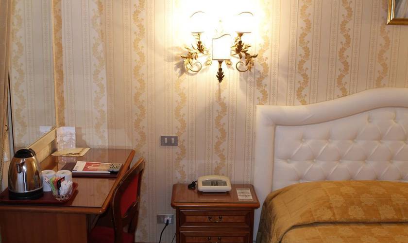 Chambre simple Hôtel Eliseo Rome Chambre simple Hôtel Eliseo Rome