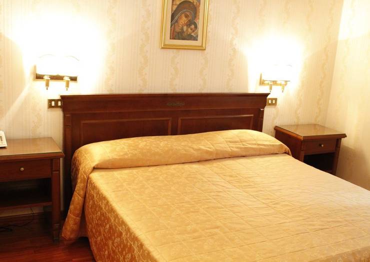 Standard double room for single use Torino Hotel Rome Standard double room for single use Torino Hotel Rome