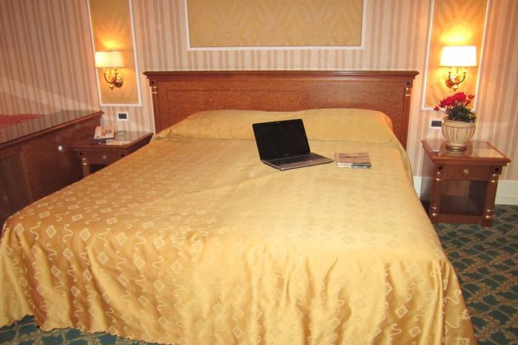 Standard double room gallia hotel rome Standard double room gallia hotel rome
