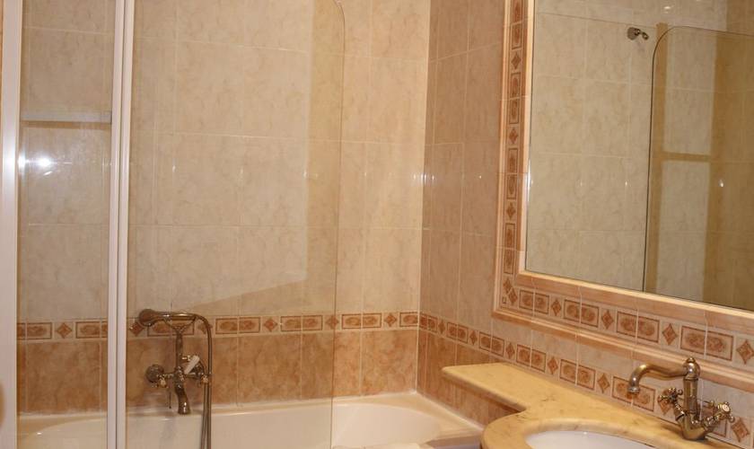 Chambre simple Hotel Sistina Rome Chambre simple Hotel Sistina Rome