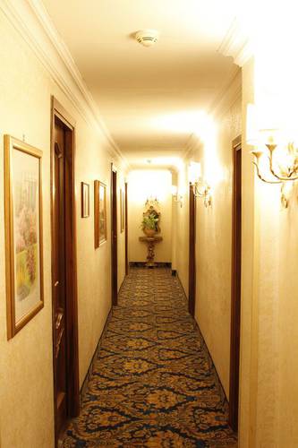 Corridoio Hotel Pace Helvezia Roma