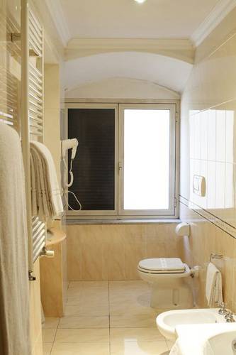 Bathroom Pace Helvezia Hotel Rome
