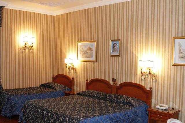 Standard dreibettzimmer Sistina Hotel Rom
