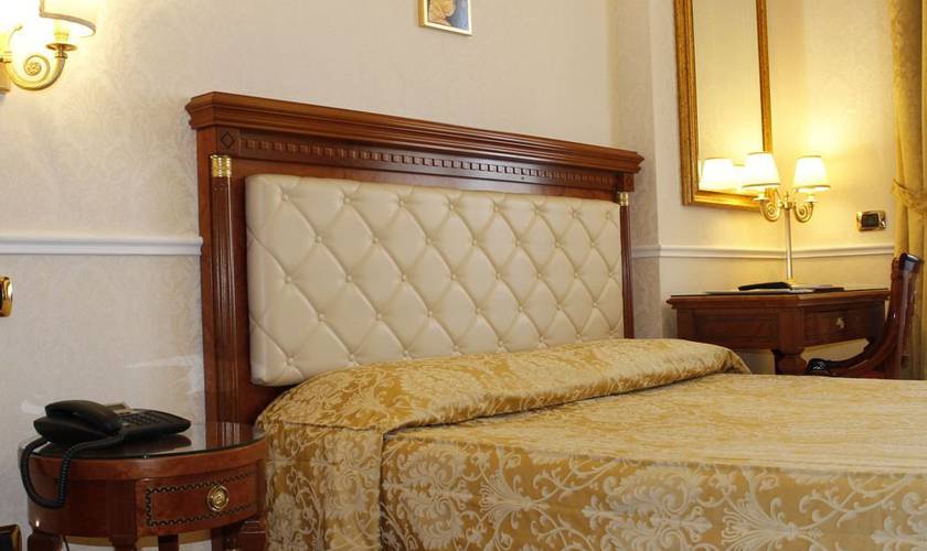 Standard double room for single use Villa Pinciana Hotel Rome