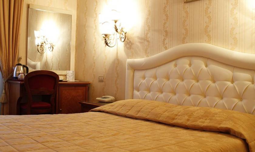 Chambre double standard Hôtel Eliseo Rome Chambre double standard Hôtel Eliseo Rome