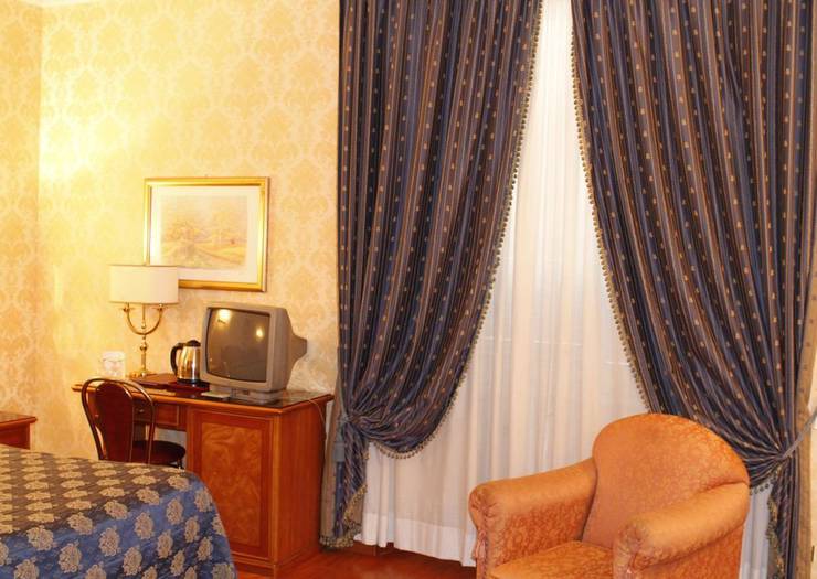 Chambre double standard à usage individuel Hôtel Pace Helvezia Rome