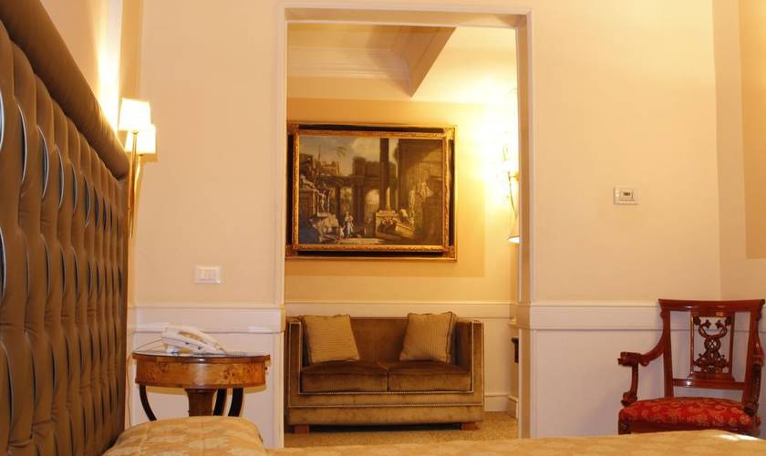 Standard double room Boutique Hotel Trevi Rome