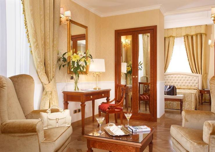 Standard quadruple room Villa Pinciana Hotel Rome