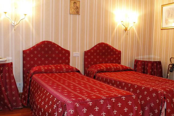 Camera quadrupla standard Hotel Sistina Roma Camera quadrupla standard Hotel Sistina Roma