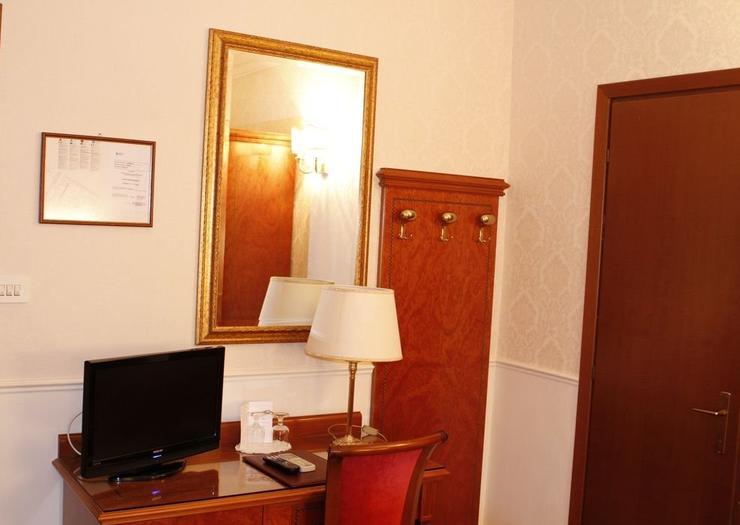Habitación Doble Estándar de Uso Individual Hotel Genio Roma Habitación Doble Estándar de Uso Individual Hotel Genio Roma