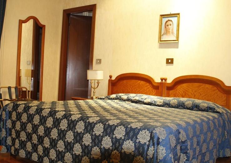 Habitación Doble Estándar Hotel Genio Roma Habitación Doble Estándar Hotel Genio Roma