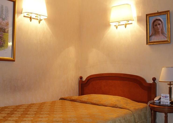 Single Room Pace Helvezia Hotel Rome Single Room Pace Helvezia Hotel Rome