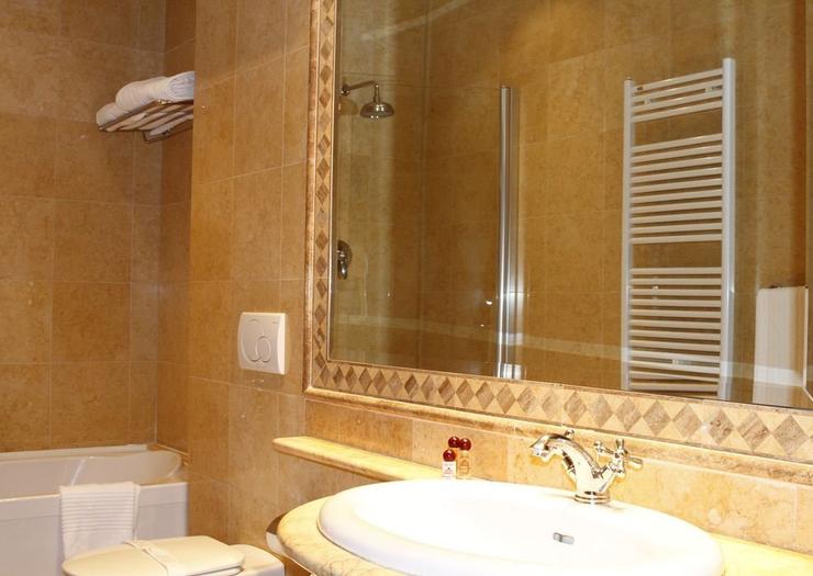 Standard Quadruple Room Villa Pinciana Hotel Rome Standard Quadruple Room Villa Pinciana Hotel Rome