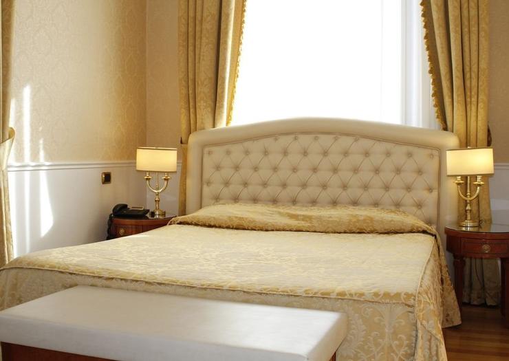 Standard Triple Room Villa Pinciana Hotel Rome Standard Triple Room Villa Pinciana Hotel Rome